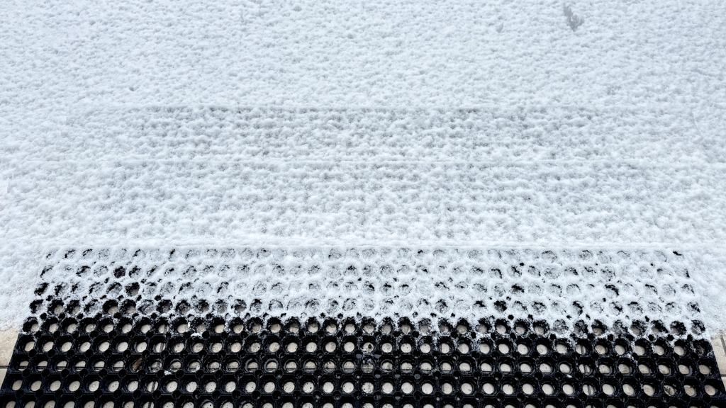 ホワイト／ブラック