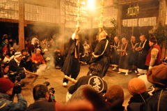 天念寺修正鬼会　香水の舞