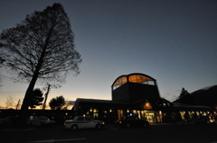 夕暮れの由布院駅