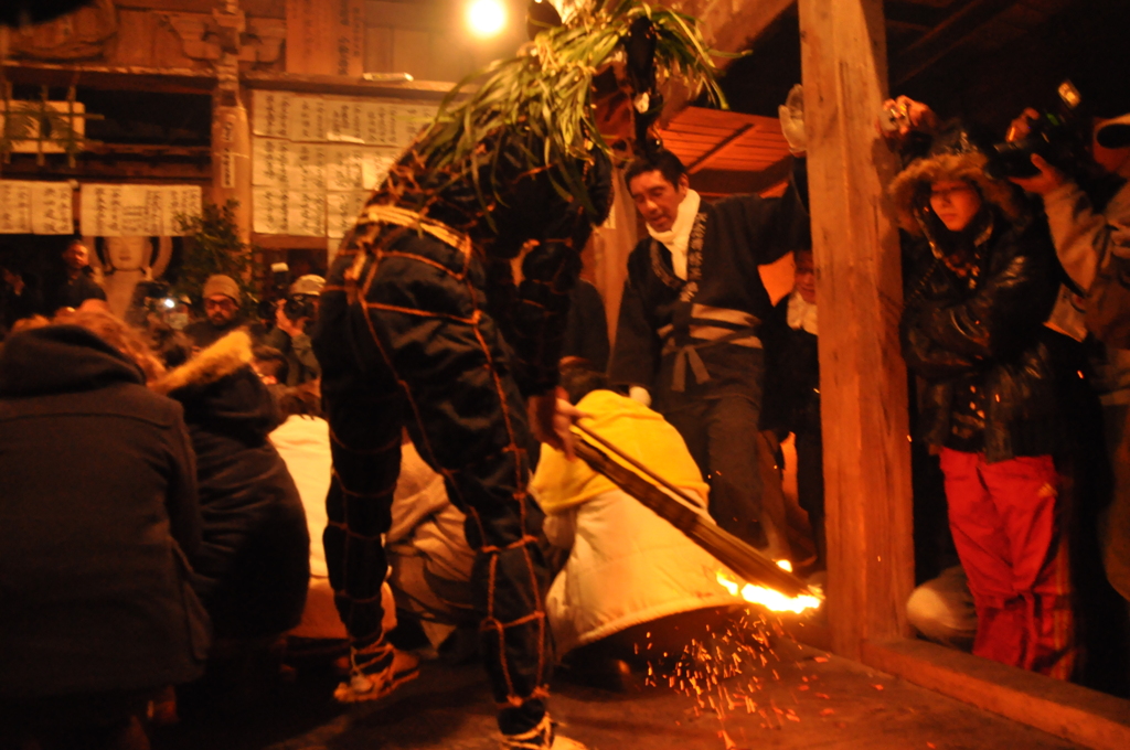 天念寺修正鬼会　加持