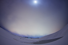 月と雪雲と・・・