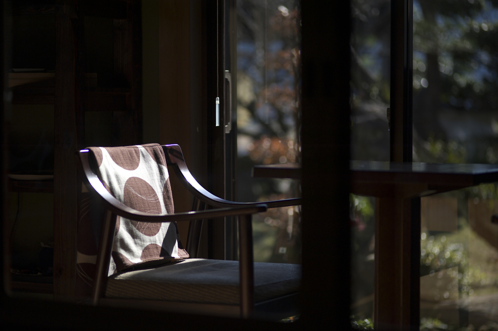 椅子に陽だまり