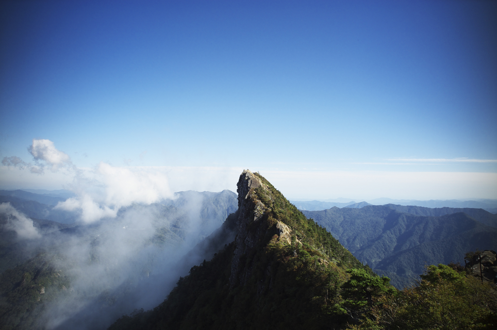 Sacred Ishizuchi〜雲分かつ峰〜