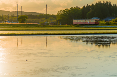 線路脇の夕暮れ