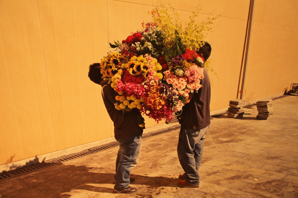 愛を込めて花束を大袈裟だけど受け取って