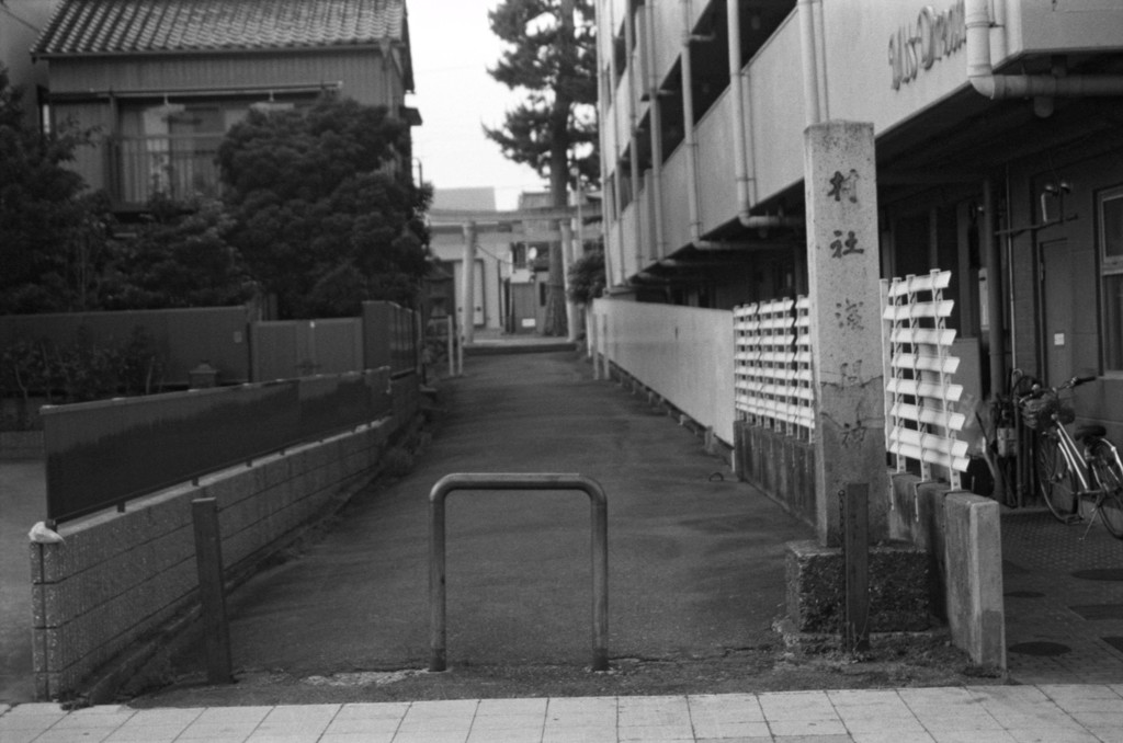 村社 浅間神社 参道