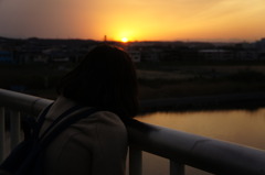 夕陽を見送り