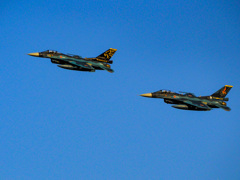 F-2が２機