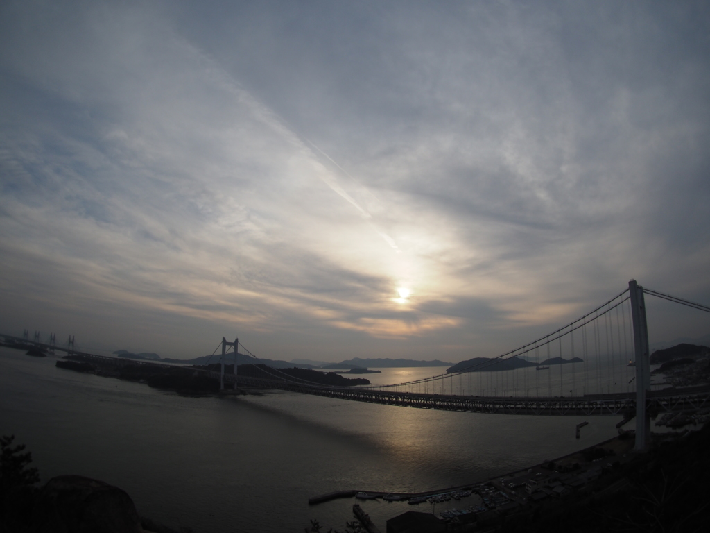 瀬戸大橋の夕日　２