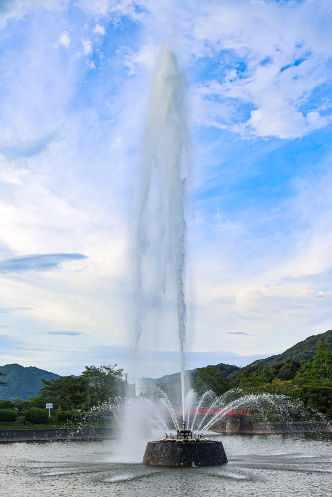 噴水と青空