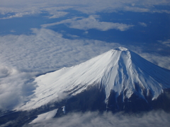 年末の機上からの富士山