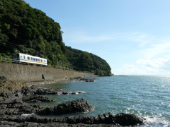 海沿いを走る肥薩おれんじ鉄道