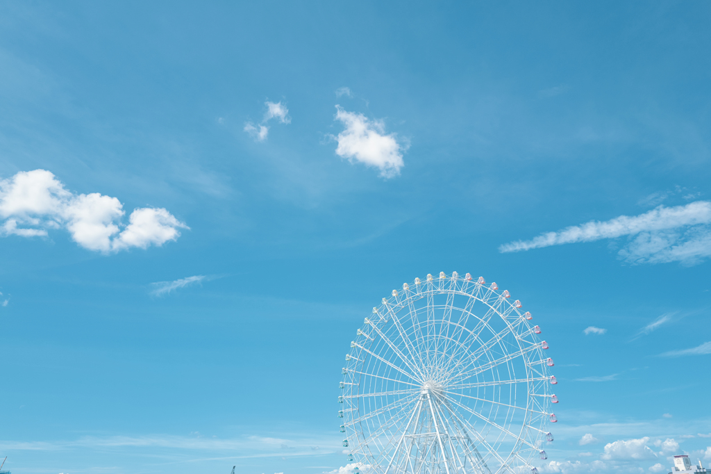 青空と大観覧車