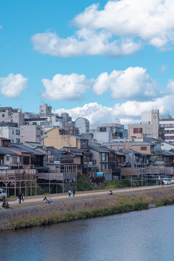 鴨川の空