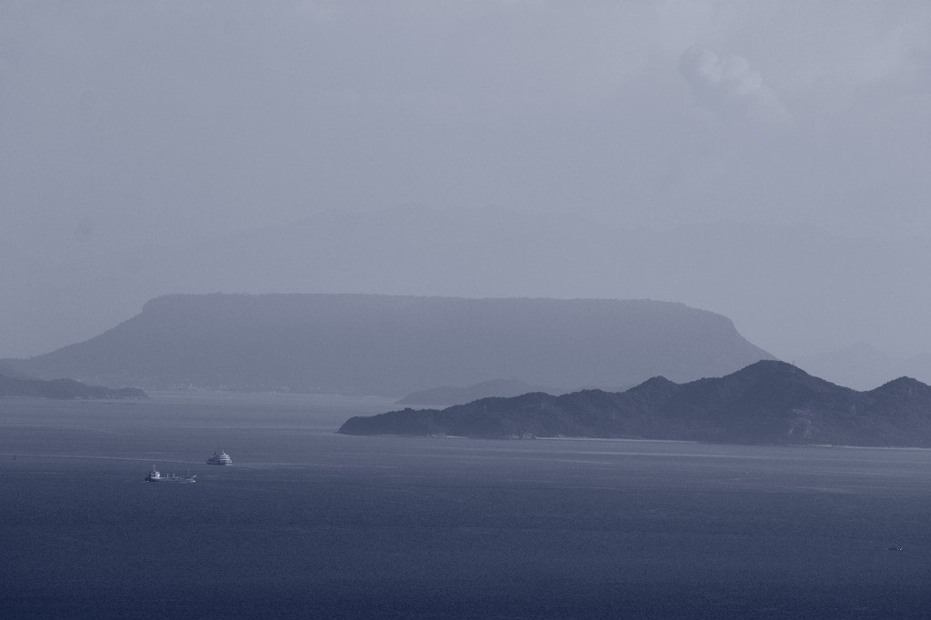 牛窓からの屋島