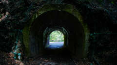 古びたトンネル2