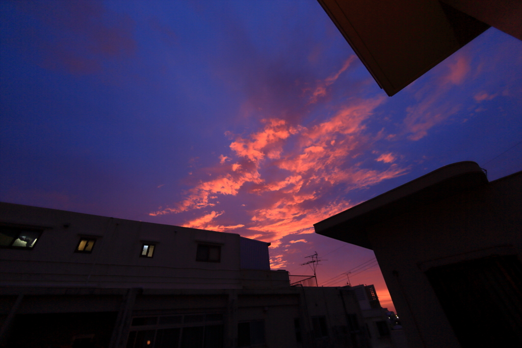 台風一過の夕空