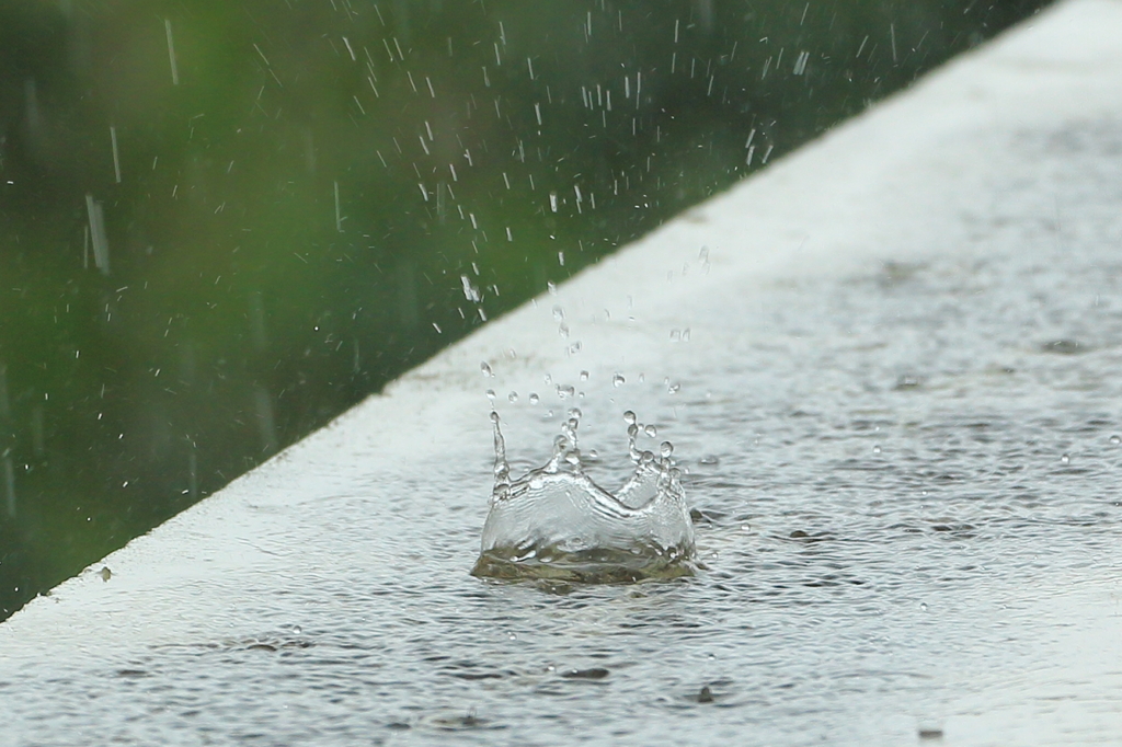 雨の一撃