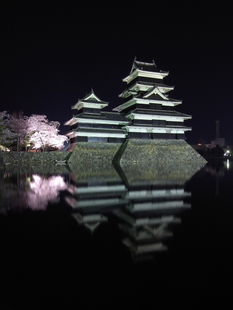 霞む松本城