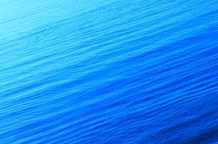 朝の海