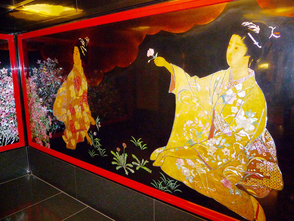 雅叙園 − 厠・壁画