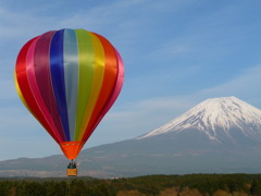 富士山と気球１