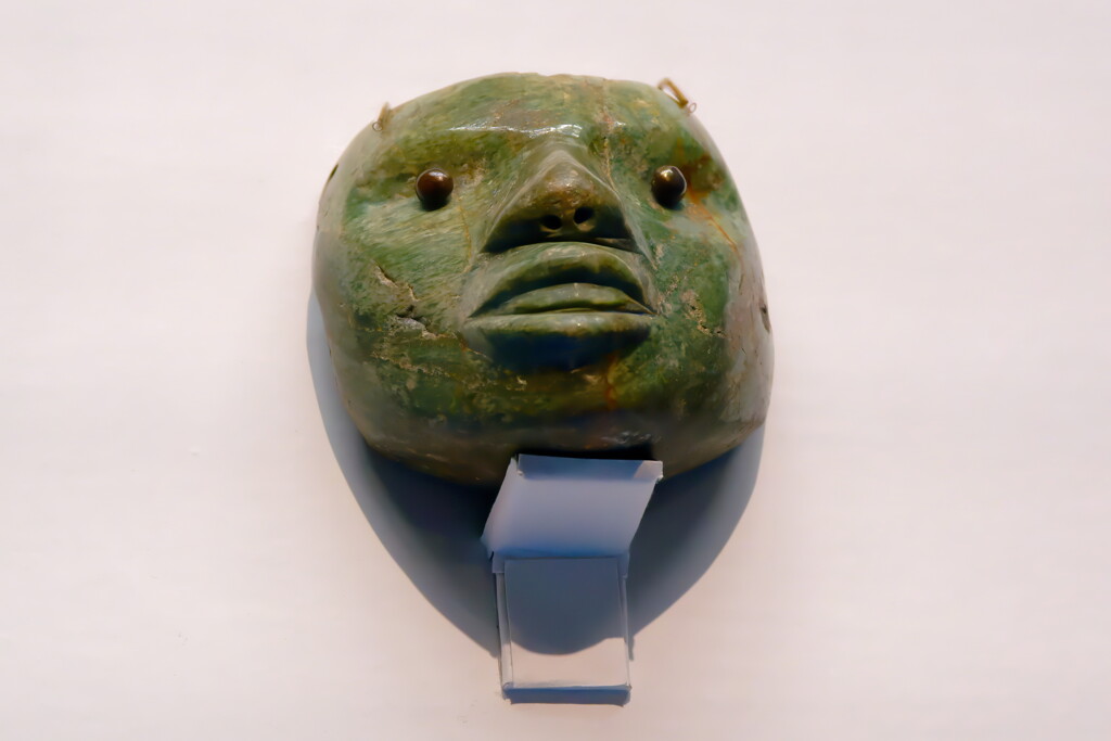 テオティワカン最古のマスク