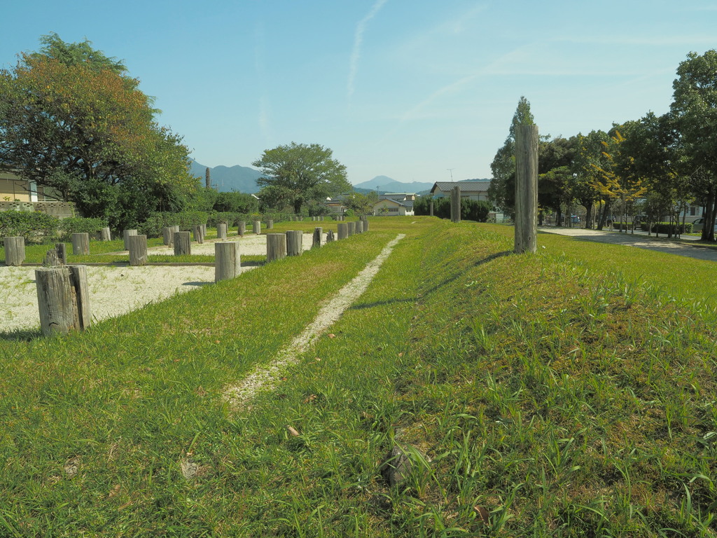 月山東地区官衛（かんが）