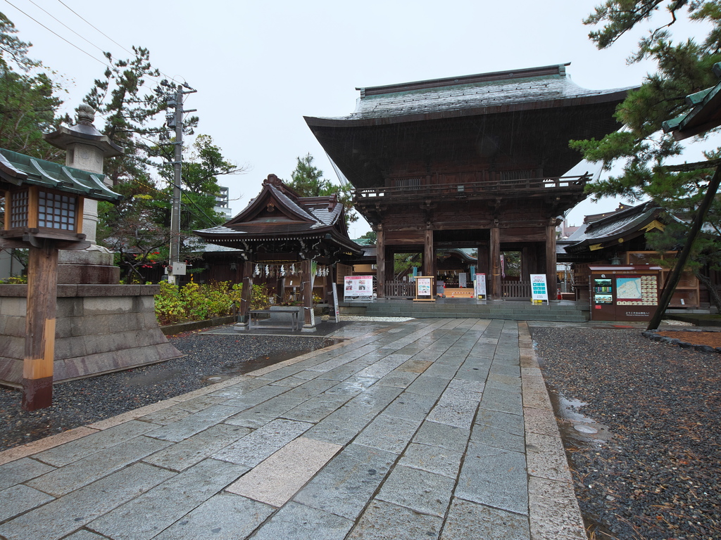 湊町新潟の守り神