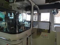 コミュータートレインの運転室