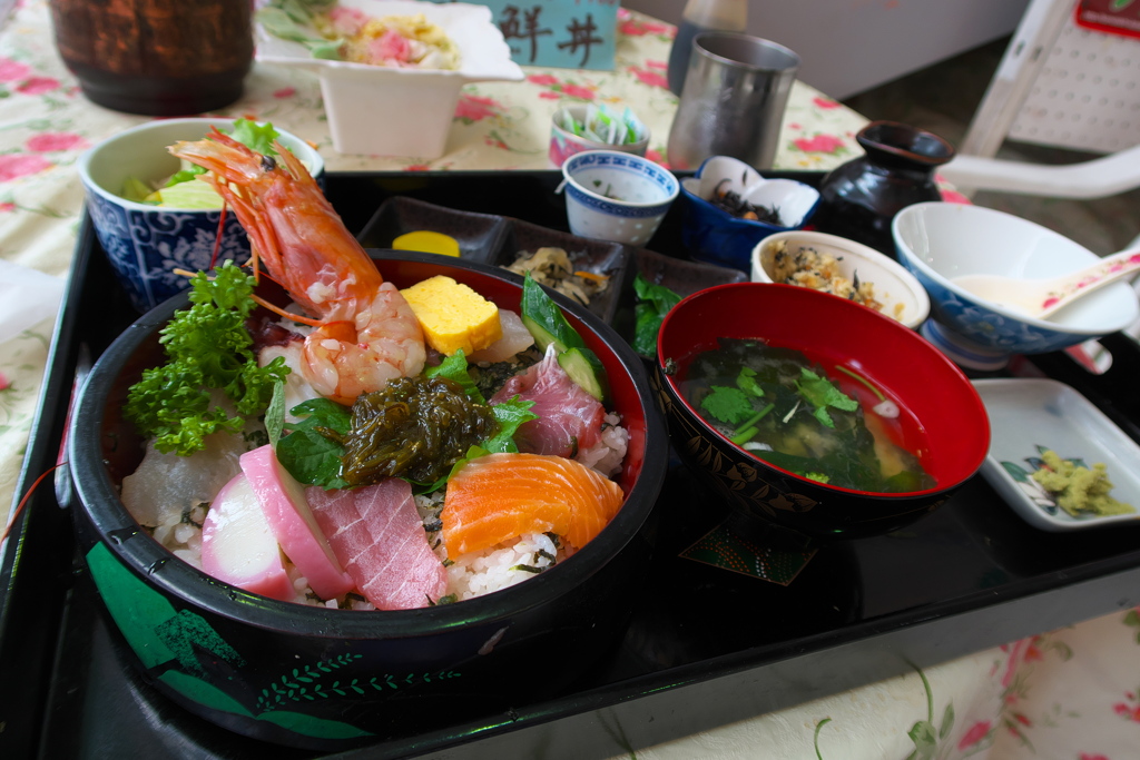 激安海鮮丼ランチ