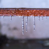 鉄骨に氷柱