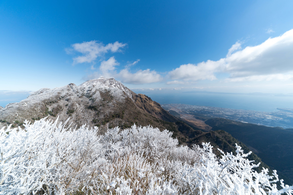 平成新山と霧氷