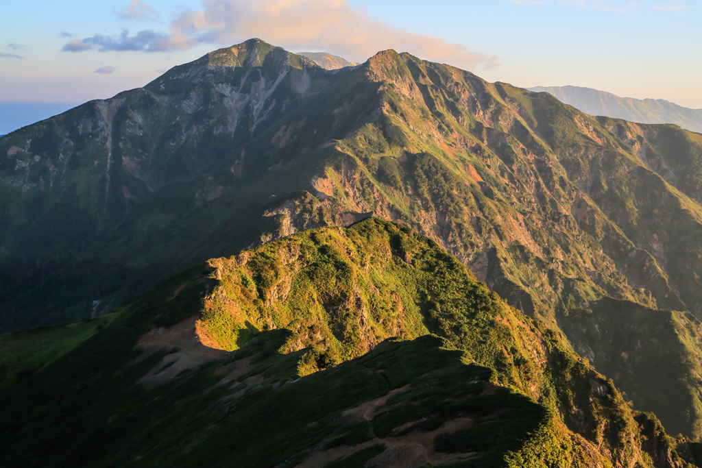 唐松岳朝景