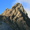 聳峙