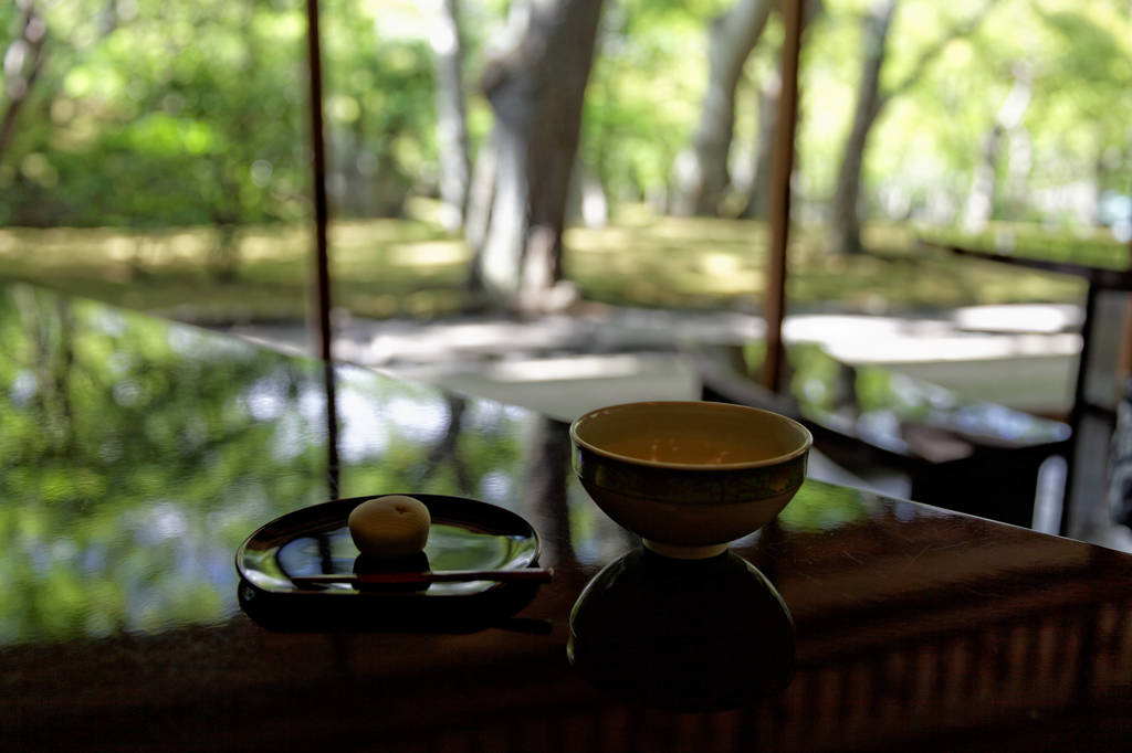 茶で涼む