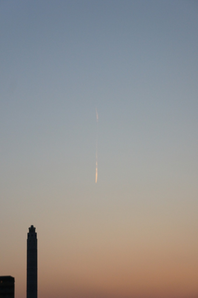 飛行機雲？