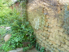 般若寺の土塀。
