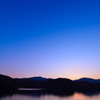 月のある夕暮れ