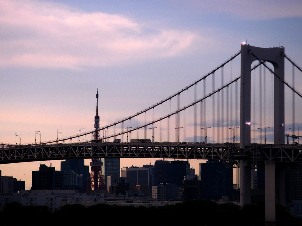 東京タワーと橋
