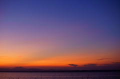 夕焼け色に染まった筑波山