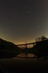 夜空と廃線鉄橋