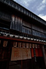 伊勢古市にて