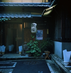 京都の路地　夕闇