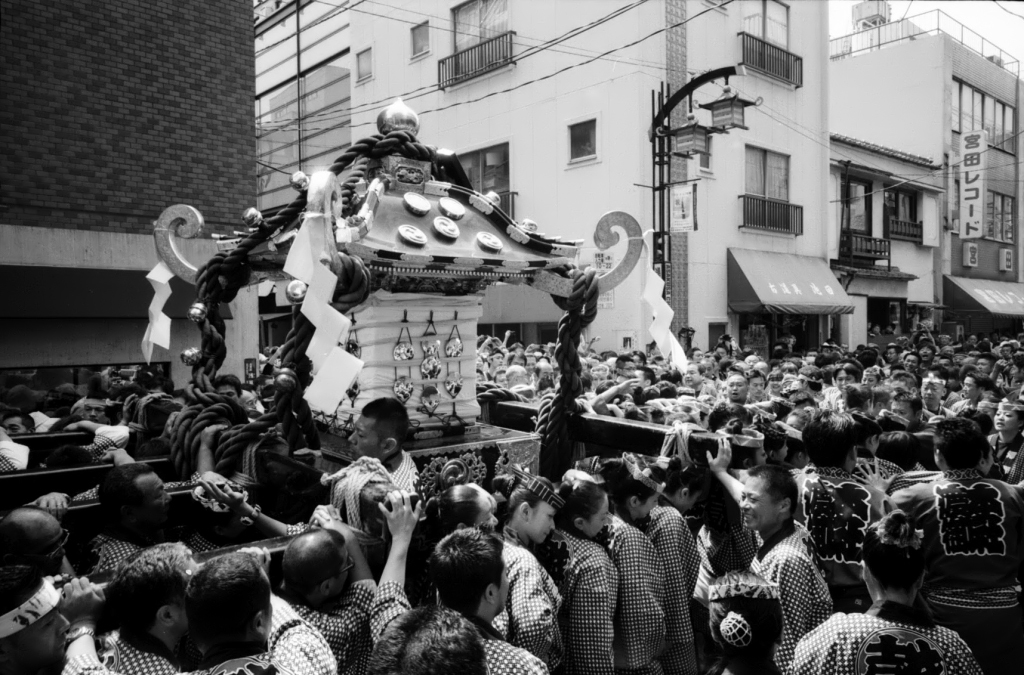 浅草日和　神輿