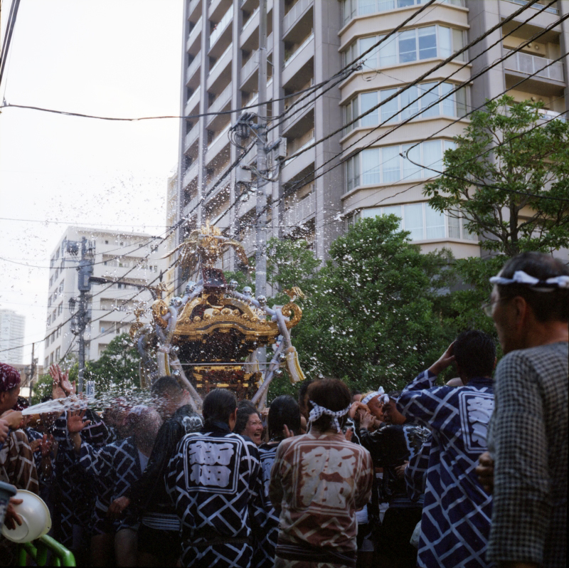 ブロニカと夏　佃の祭り ii