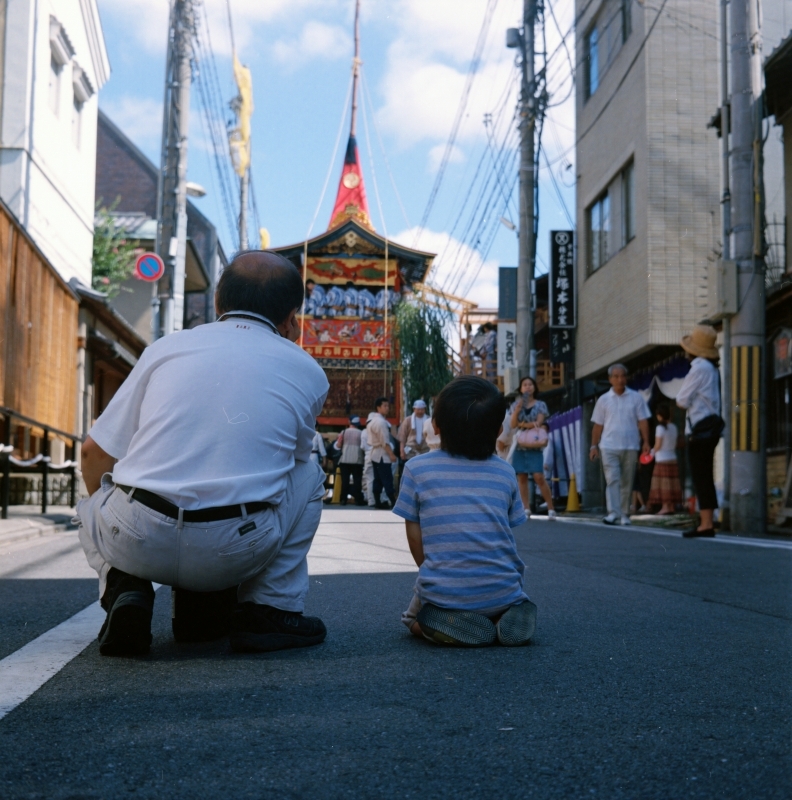 まつりの都市　巡行の日 i
