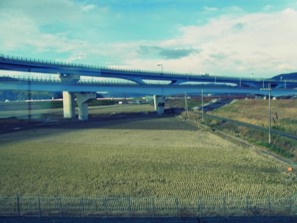 電車の窓から
