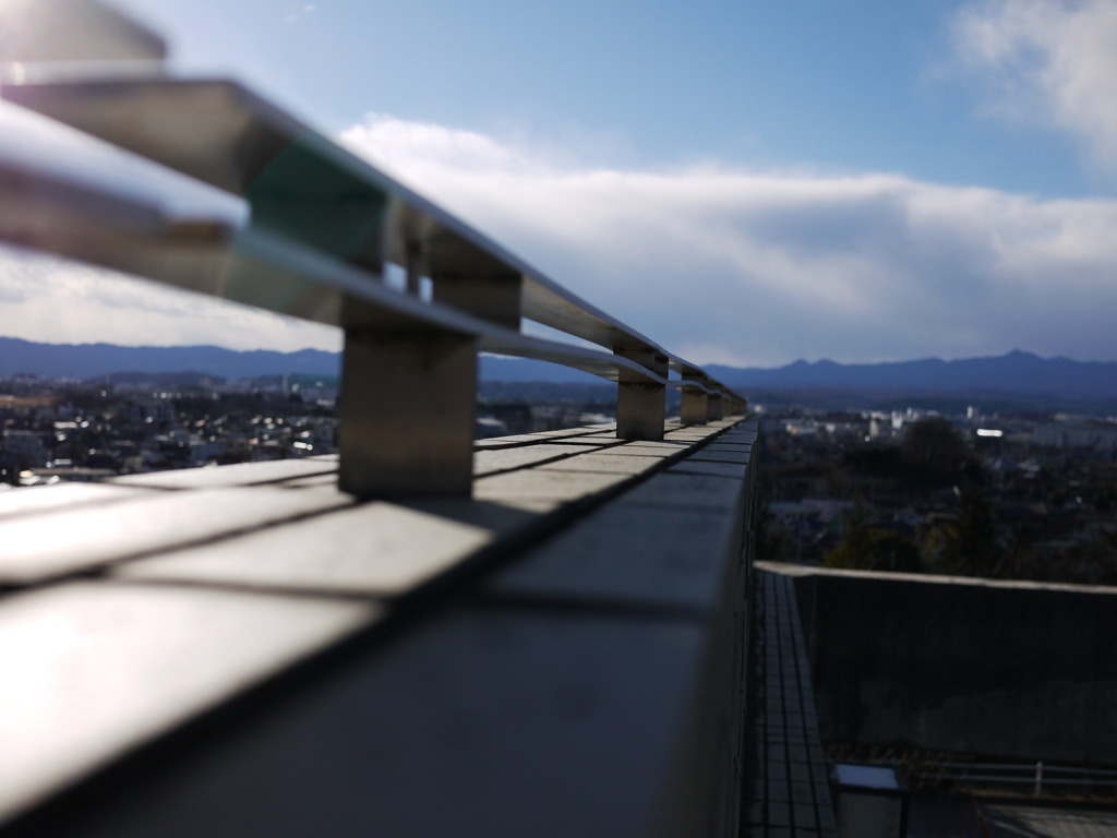 山の向こうまで