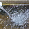 水